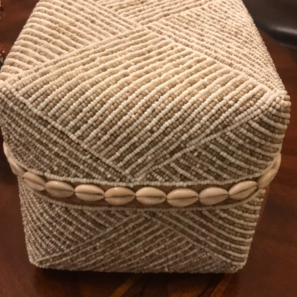Boho chic accent box shell